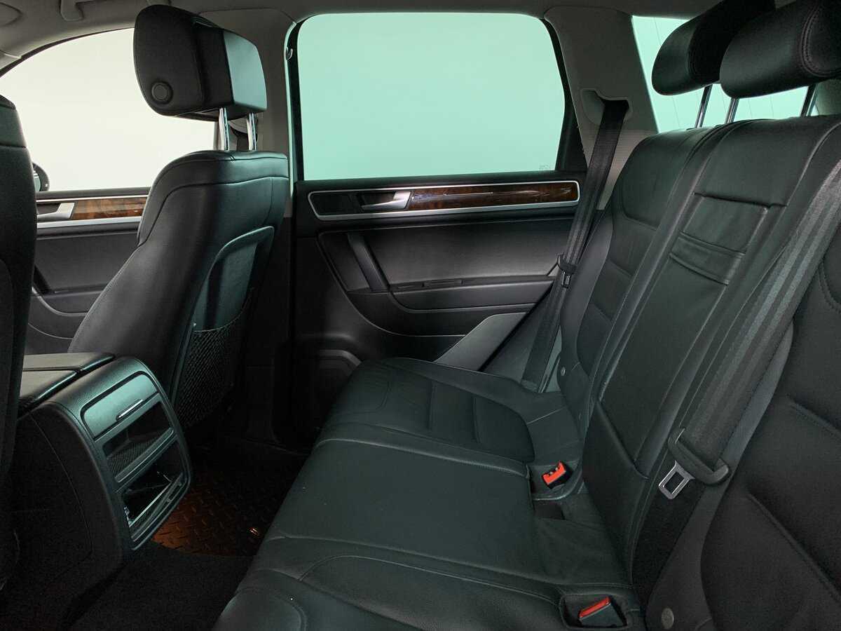 Купить Volkswagen Touareg с пробегом. Фото: #18