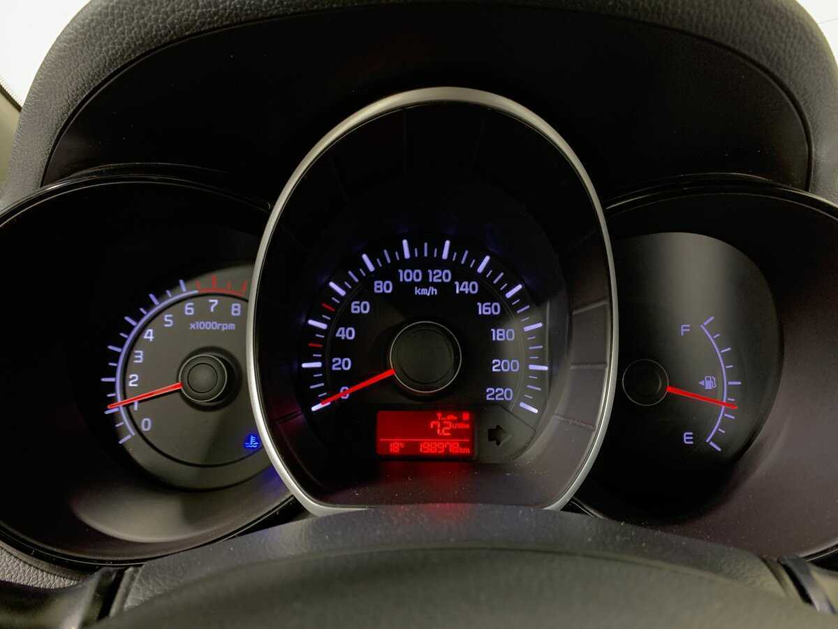 Купить Kia Rio с пробегом. Фото: #14