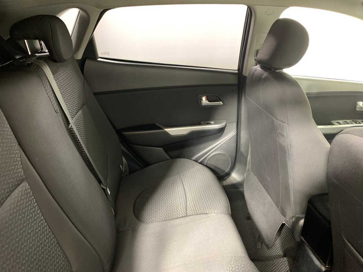 Купить Kia Rio с пробегом. Фото: #16