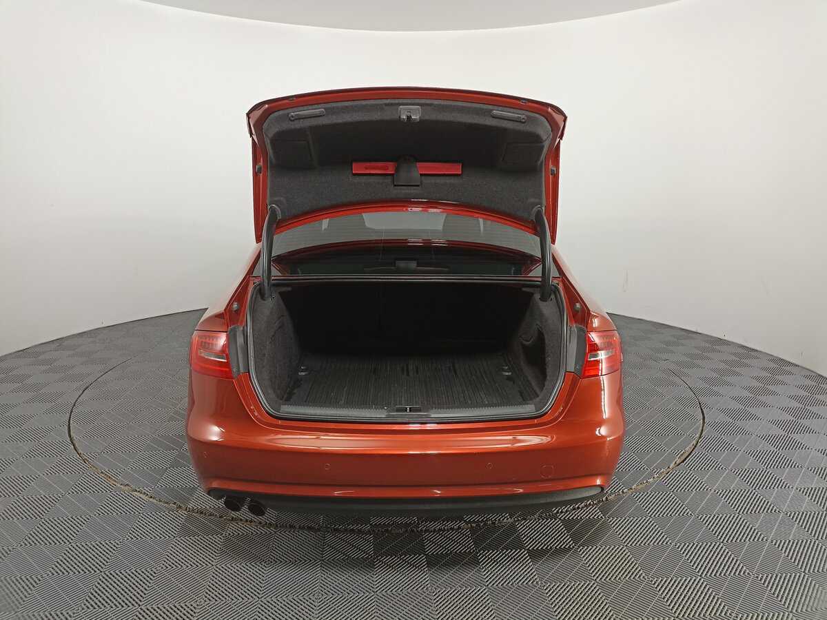 Купить Audi A4 с пробегом. Фото: #6