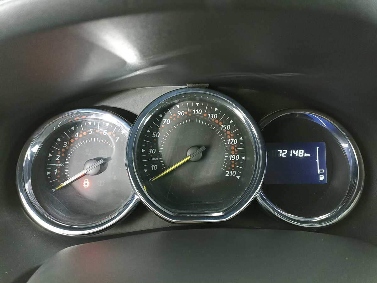 Купить Renault Sandero с пробегом. Фото: #12