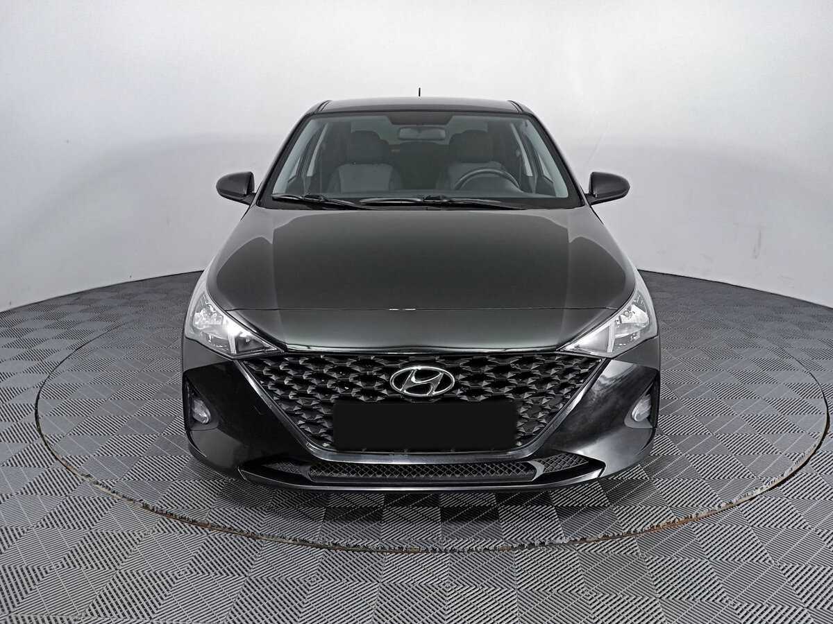 Купить Hyundai Solaris с пробегом. Фото: #1