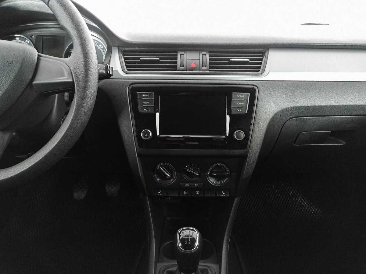 Купить Skoda Rapid с пробегом. Фото: #12