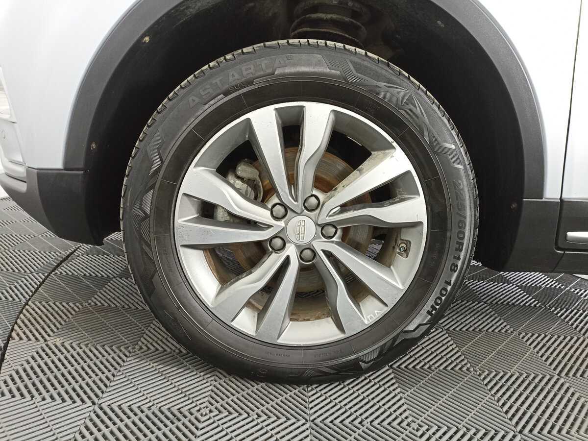 Купить Geely Atlas с пробегом. Фото: #17