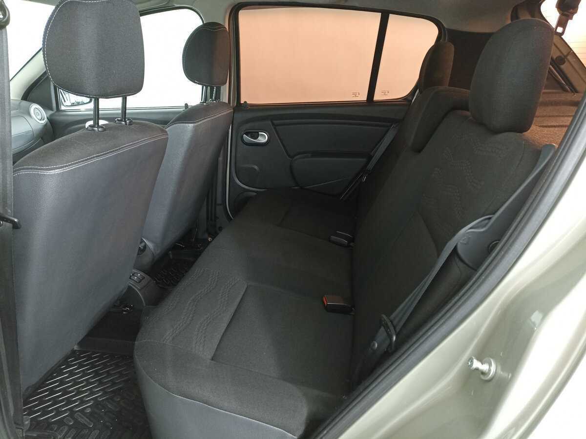 Купить Renault Sandero с пробегом. Фото: #11