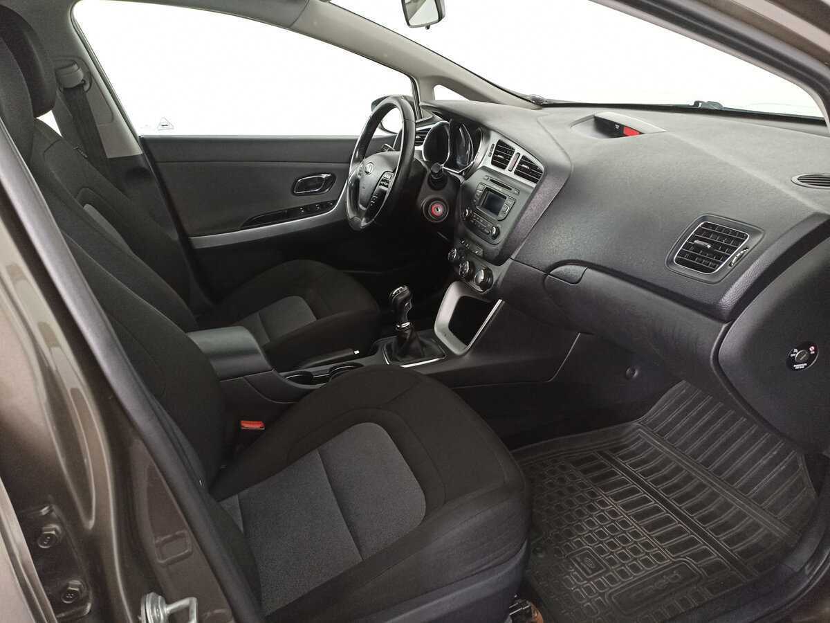 Купить Kia Ceed с пробегом. Фото: #10