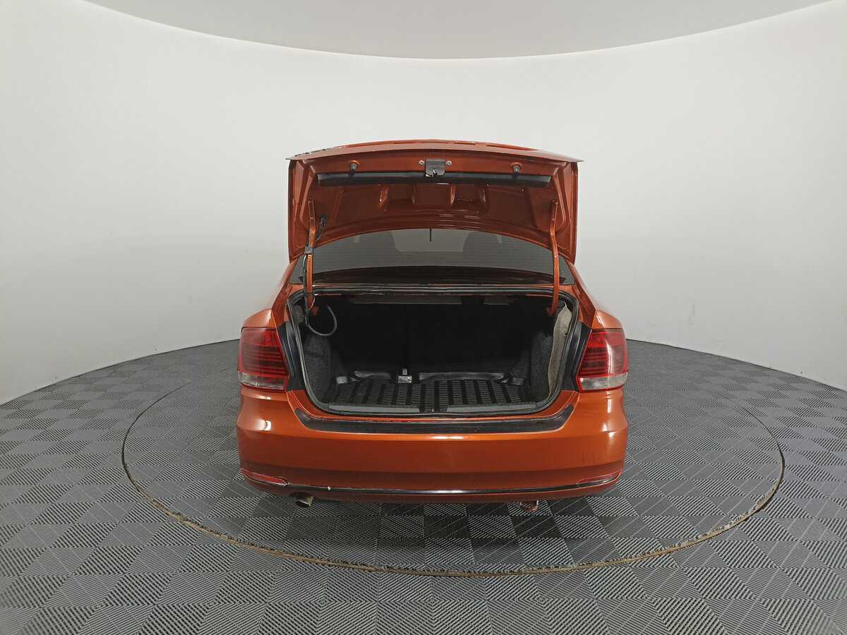 Купить Volkswagen Polo с пробегом. Фото: #8