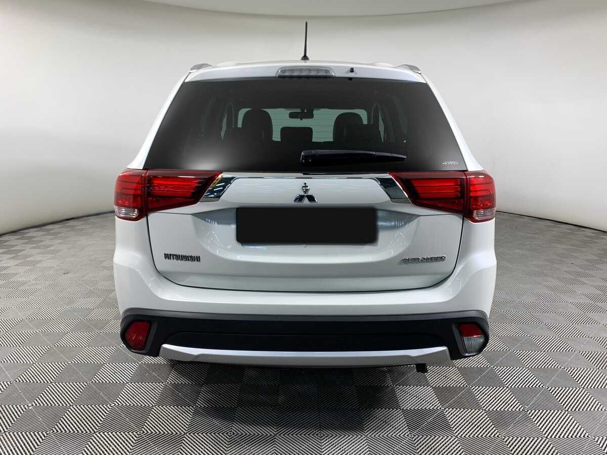 Купить Mitsubishi Outlander с пробегом. Фото: #5