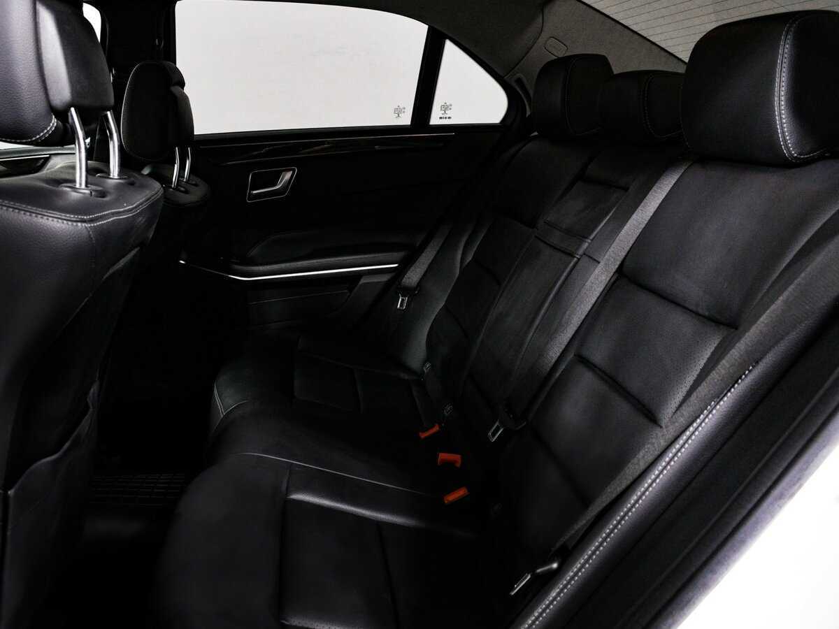 Купить Mercedes-Benz E-Класс с пробегом. Фото: #10