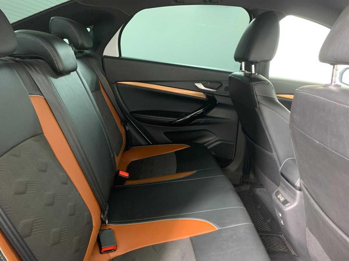 Купить Lada (ВАЗ) Vesta с пробегом. Фото: #17