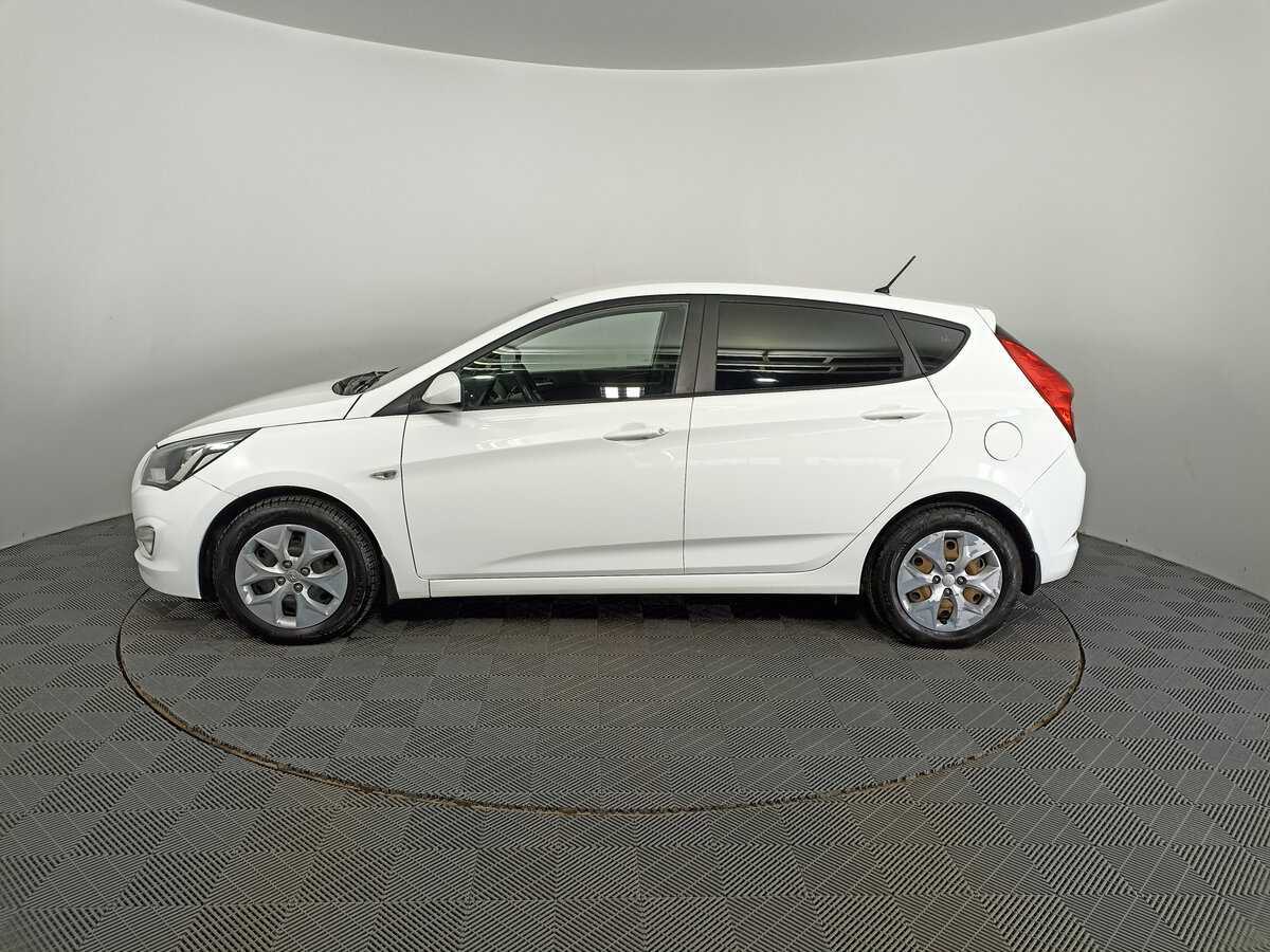 Купить Hyundai Solaris с пробегом. Фото: #5