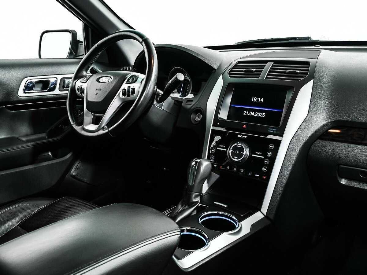 Купить Ford Explorer с пробегом. Фото: #8
