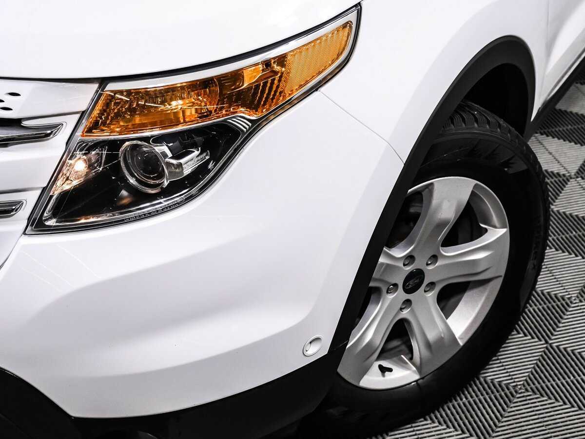 Купить Ford Explorer с пробегом. Фото: #14