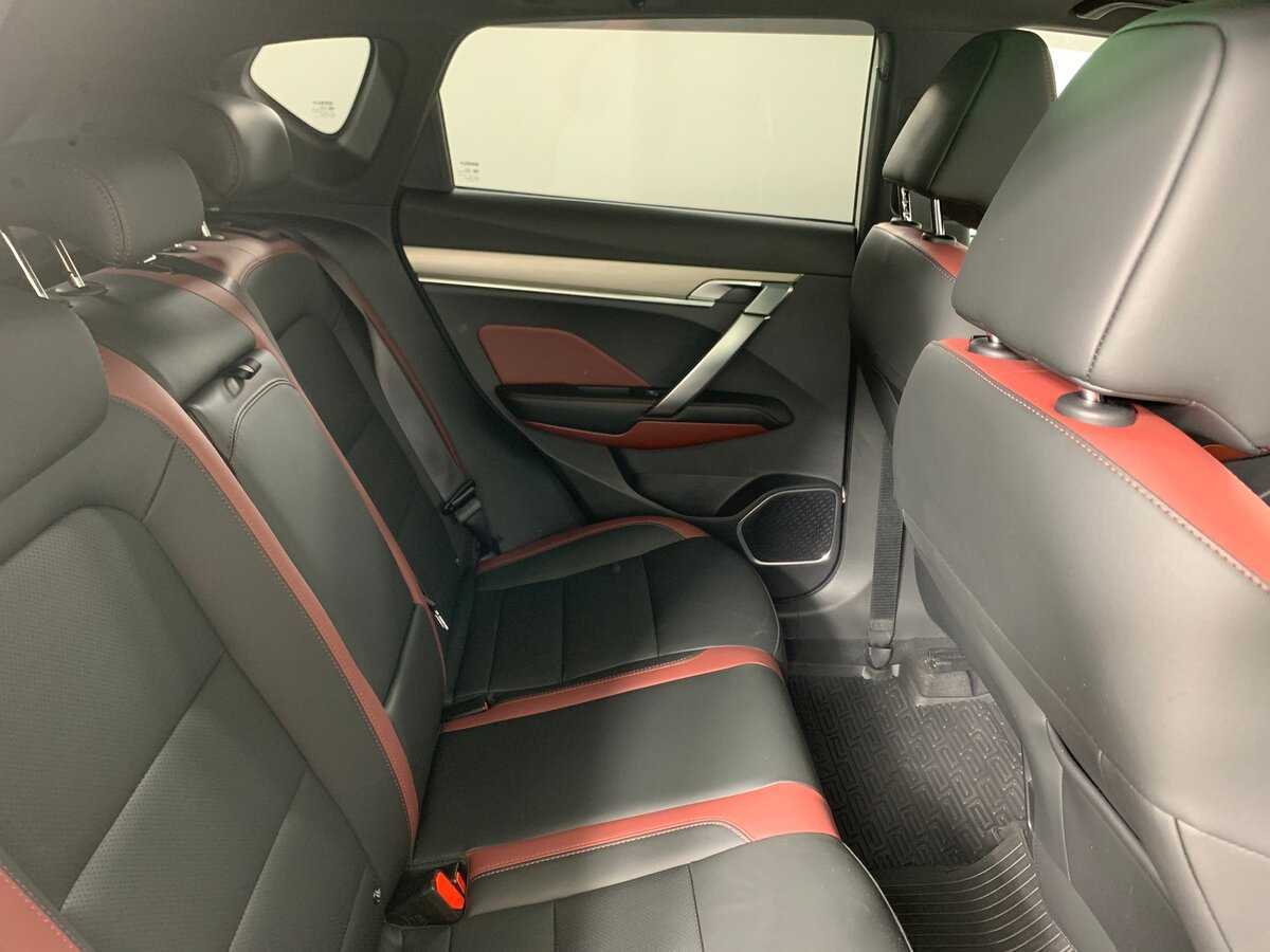 Купить Geely Coolray с пробегом. Фото: #17