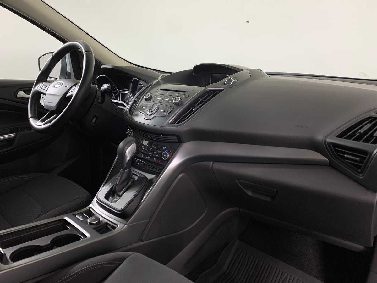 Купить Ford Kuga с пробегом. Фото: #13