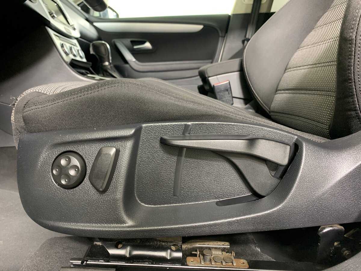 Купить Volkswagen Passat CC с пробегом. Фото: #16