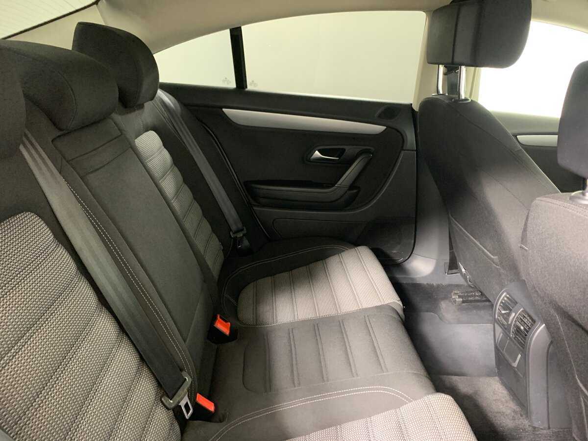 Купить Volkswagen Passat CC с пробегом. Фото: #17