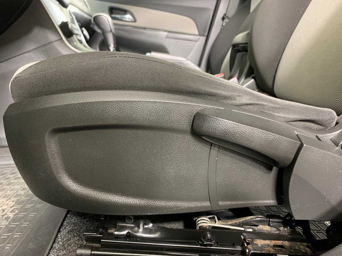 Купить Chevrolet Cruze с пробегом. Фото: #16