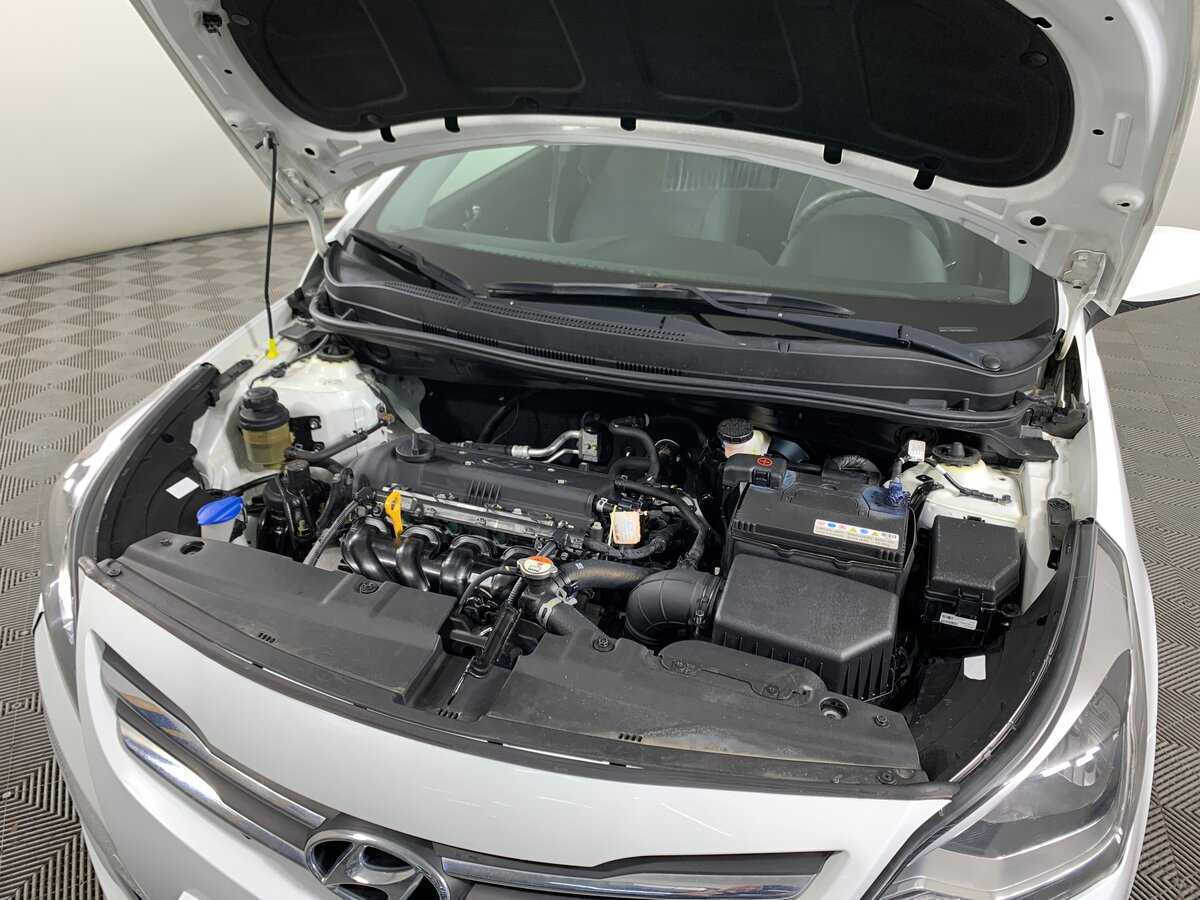 Купить Hyundai Solaris с пробегом. Фото: #10