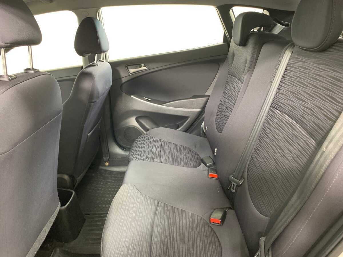 Купить Hyundai Solaris с пробегом. Фото: #18