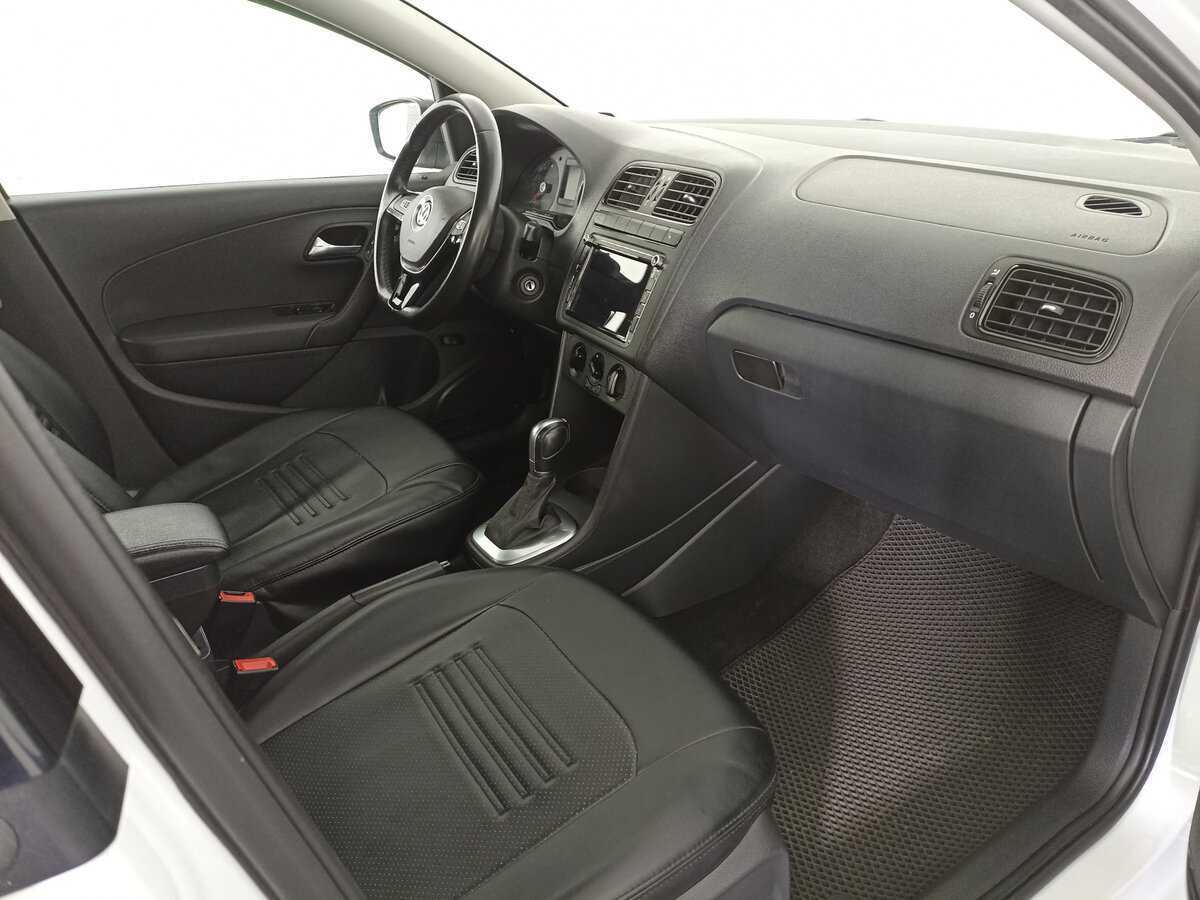 Купить Volkswagen Polo с пробегом. Фото: #10