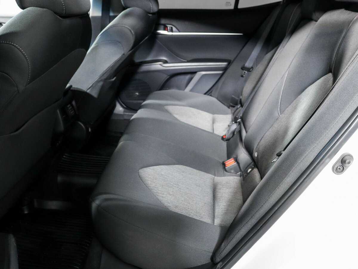 Купить Toyota Camry с пробегом. Фото: #6
