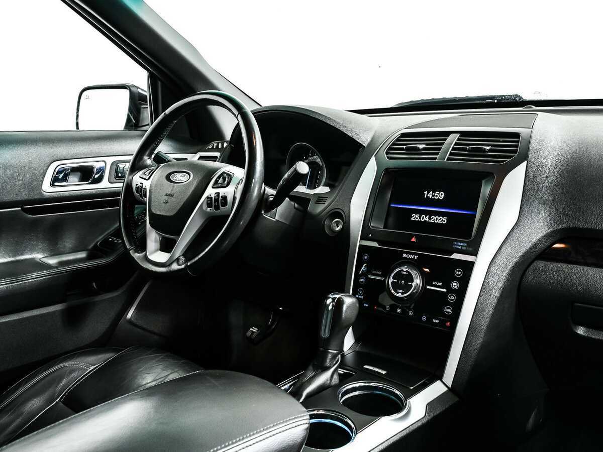Купить Ford Explorer с пробегом. Фото: #8
