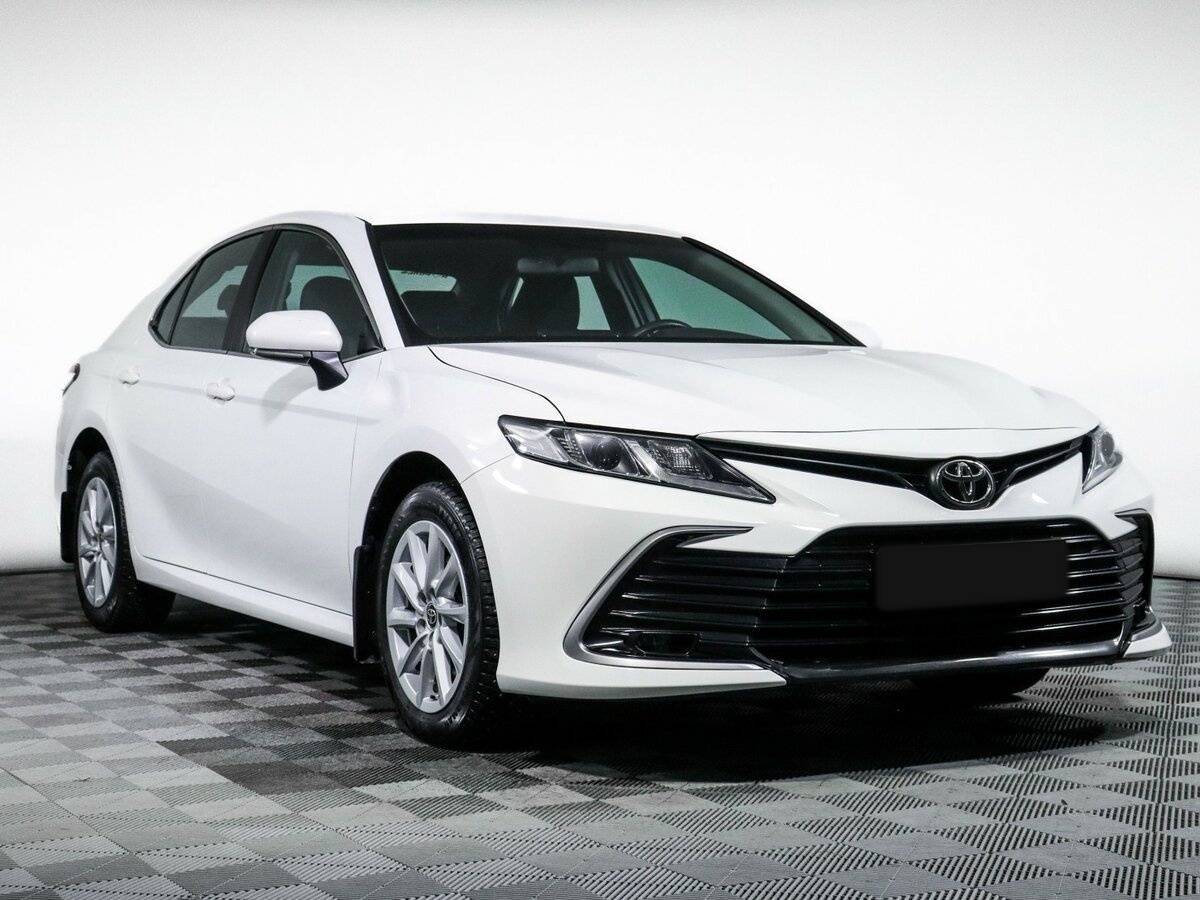 Купить Toyota Camry с пробегом. Фото: #2