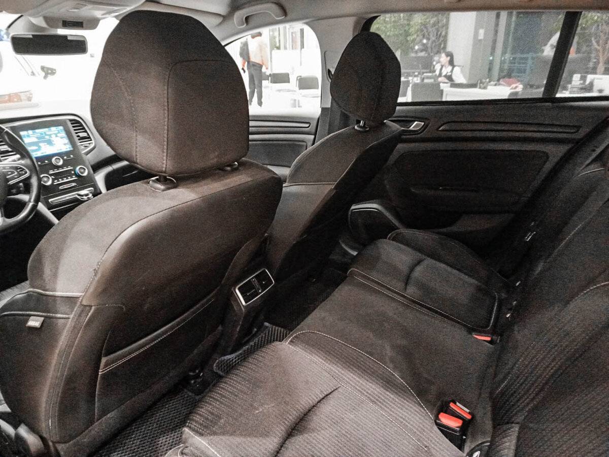 Купить Renault Megane с пробегом. Фото: #9