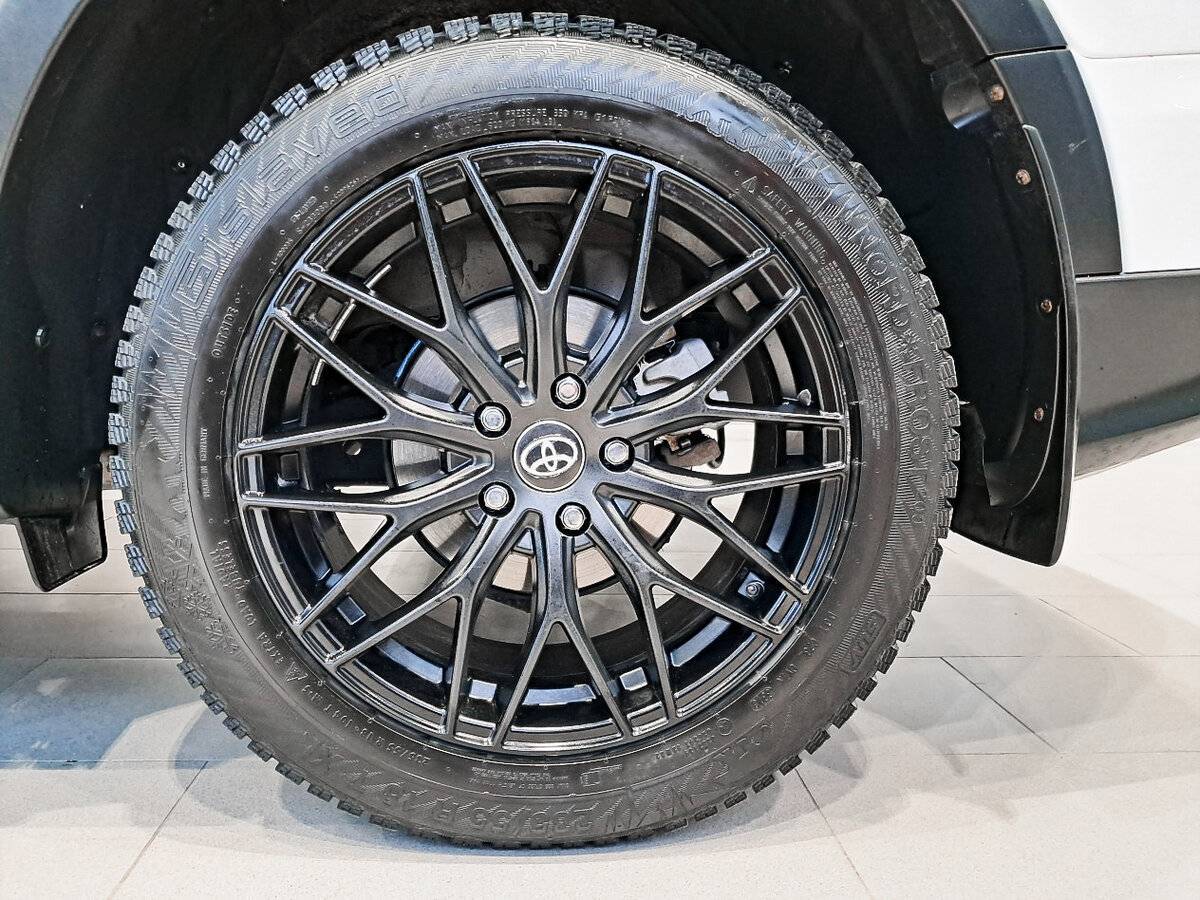 Купить Toyota RAV4 с пробегом. Фото: #17