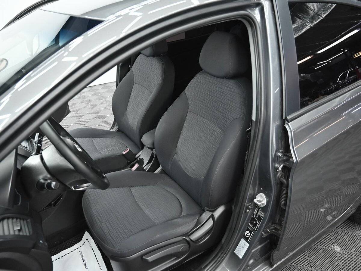 Купить Hyundai Solaris с пробегом. Фото: #4