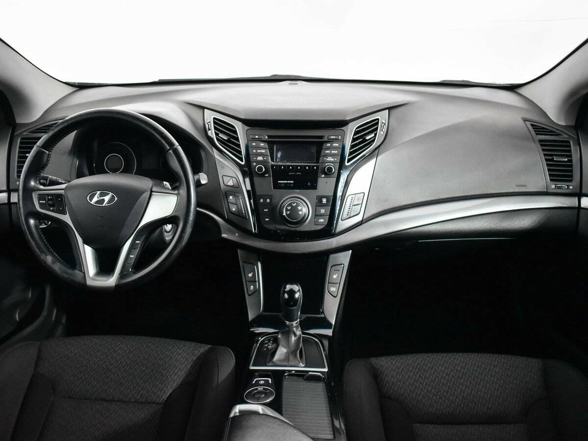 Купить Hyundai i40 с пробегом. Фото: #11