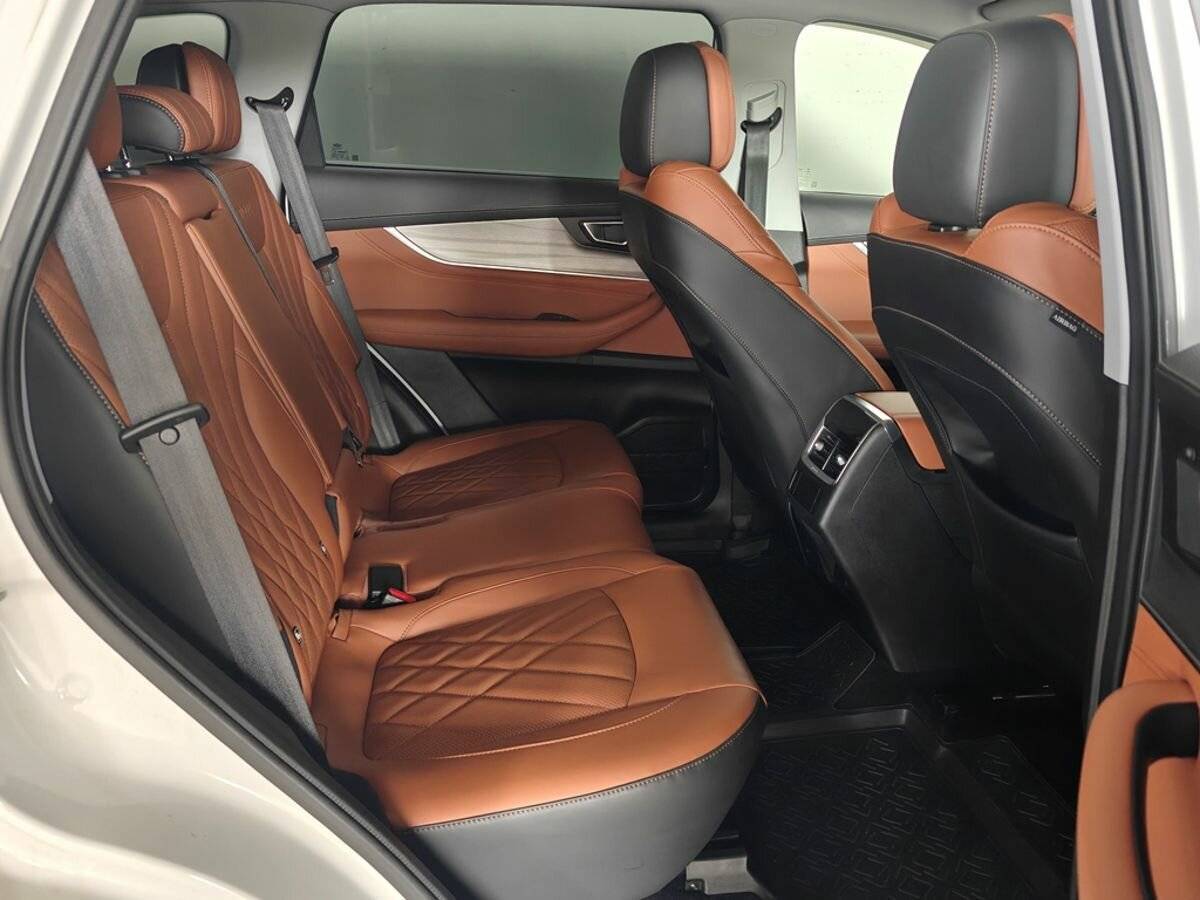 Купить Chery Tiggo 8 Pro Max с пробегом. Фото: #19