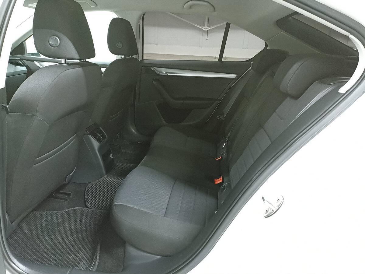 Купить Skoda Octavia с пробегом. Фото: #11