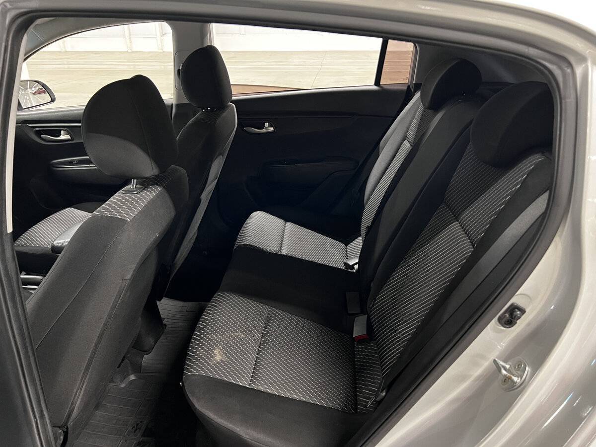 Купить Kia Rio с пробегом. Фото: #11