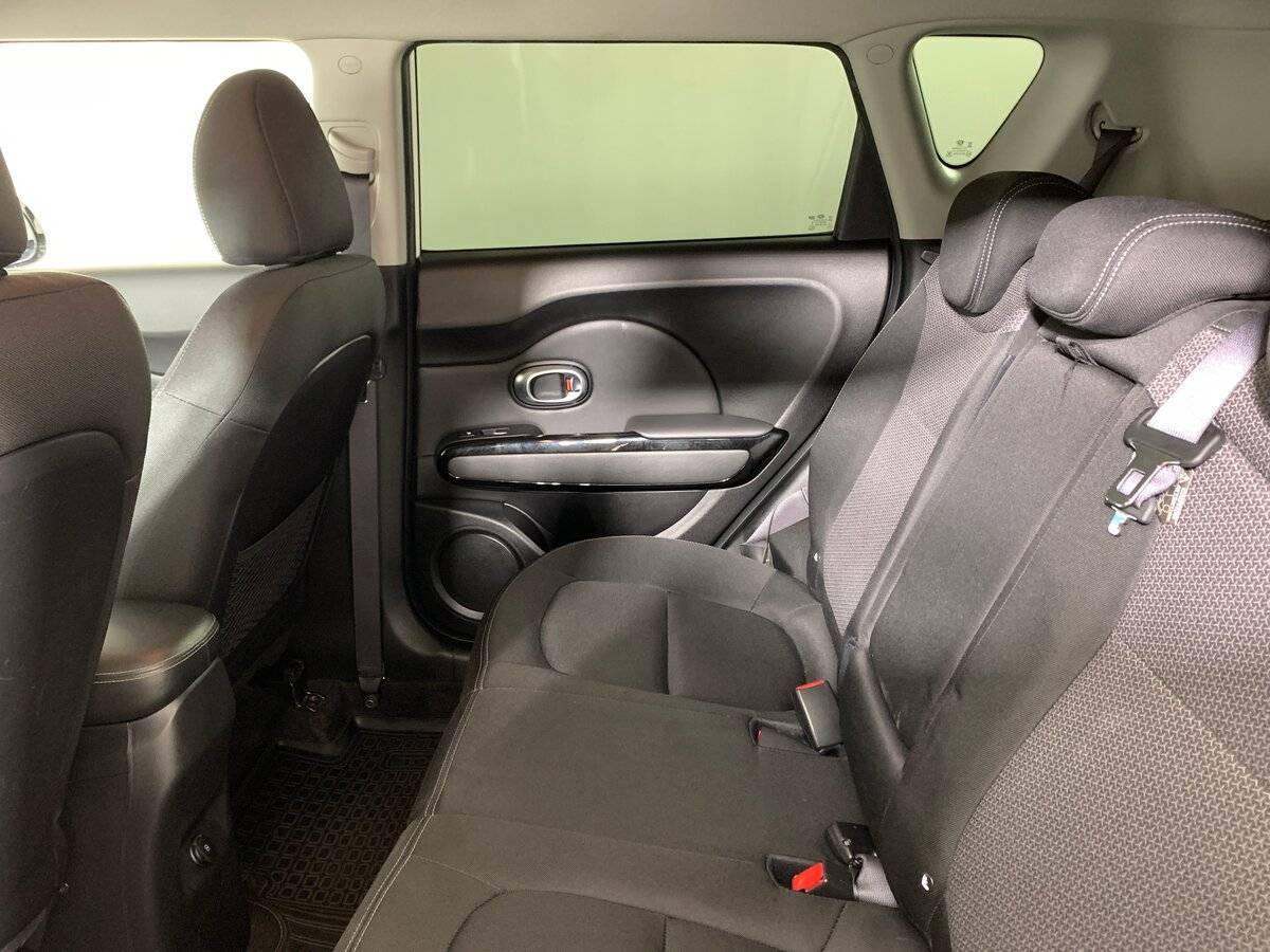 Купить Kia Soul с пробегом. Фото: #17