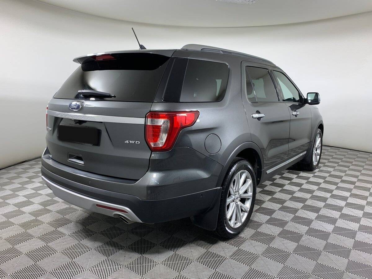 Купить Ford Explorer с пробегом. Фото: #4