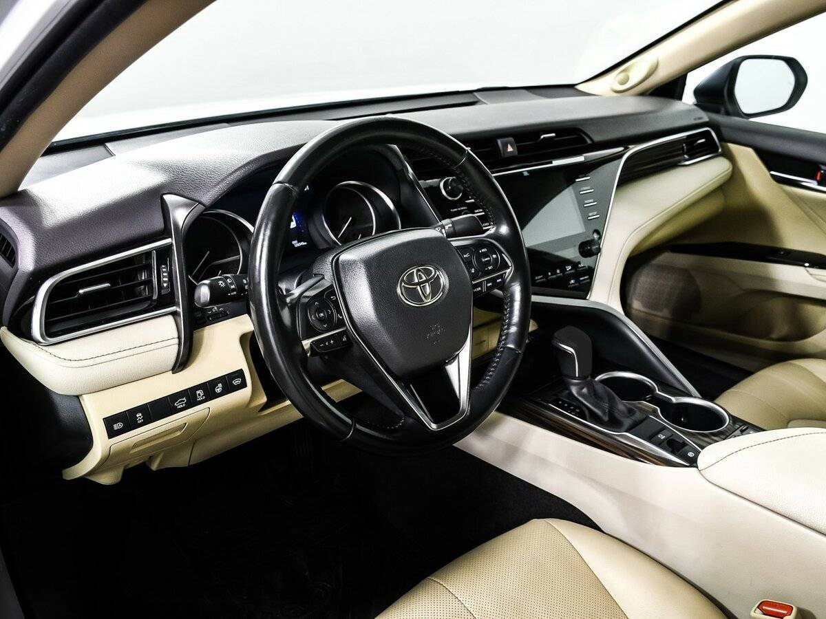 Купить Toyota Camry с пробегом. Фото: #12