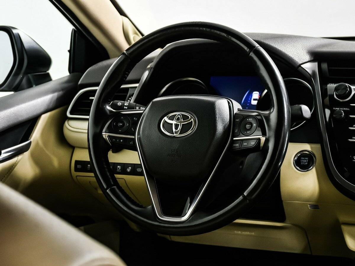 Купить Toyota Camry с пробегом. Фото: #14