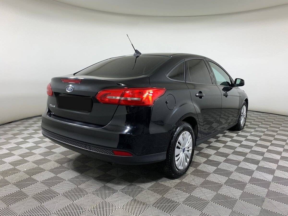 Купить Ford Focus с пробегом. Фото: #4