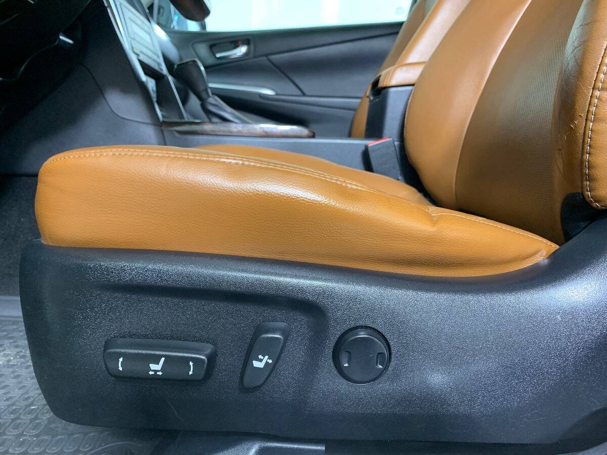 Купить Toyota Camry с пробегом. Фото: #15