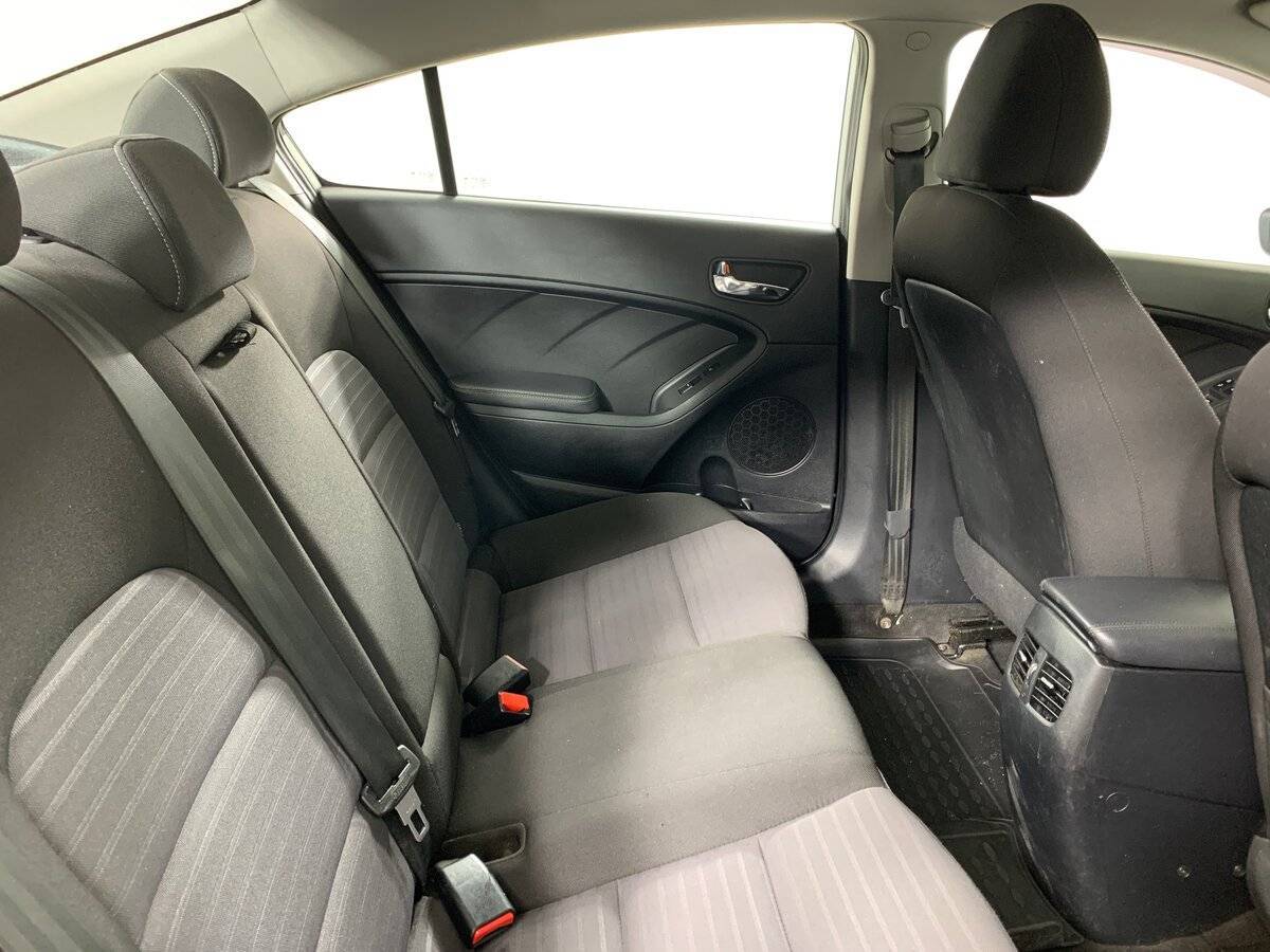 Купить Kia Cerato с пробегом. Фото: #16