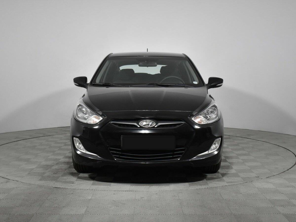Купить Hyundai Solaris с пробегом. Фото: #1