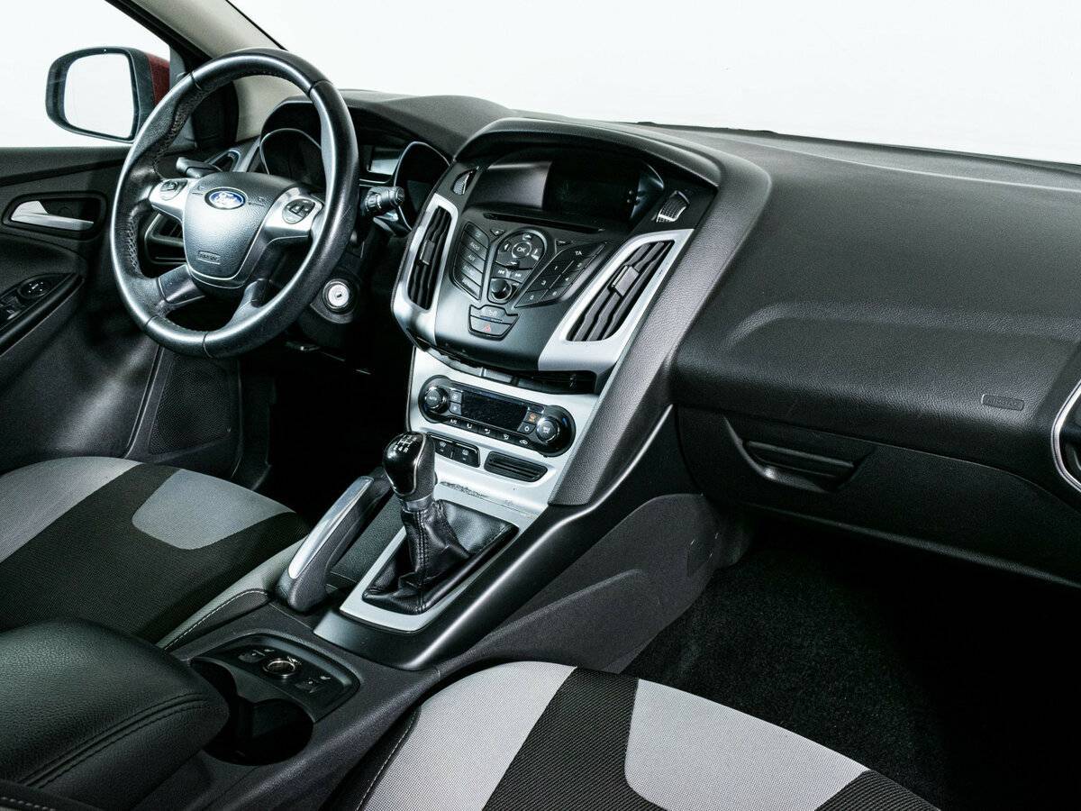Купить Ford Focus с пробегом. Фото: #9