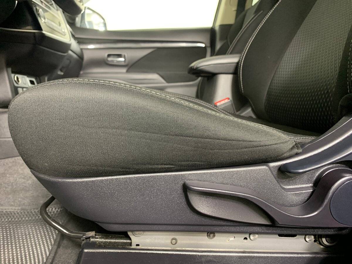 Купить Mitsubishi Outlander с пробегом. Фото: #15