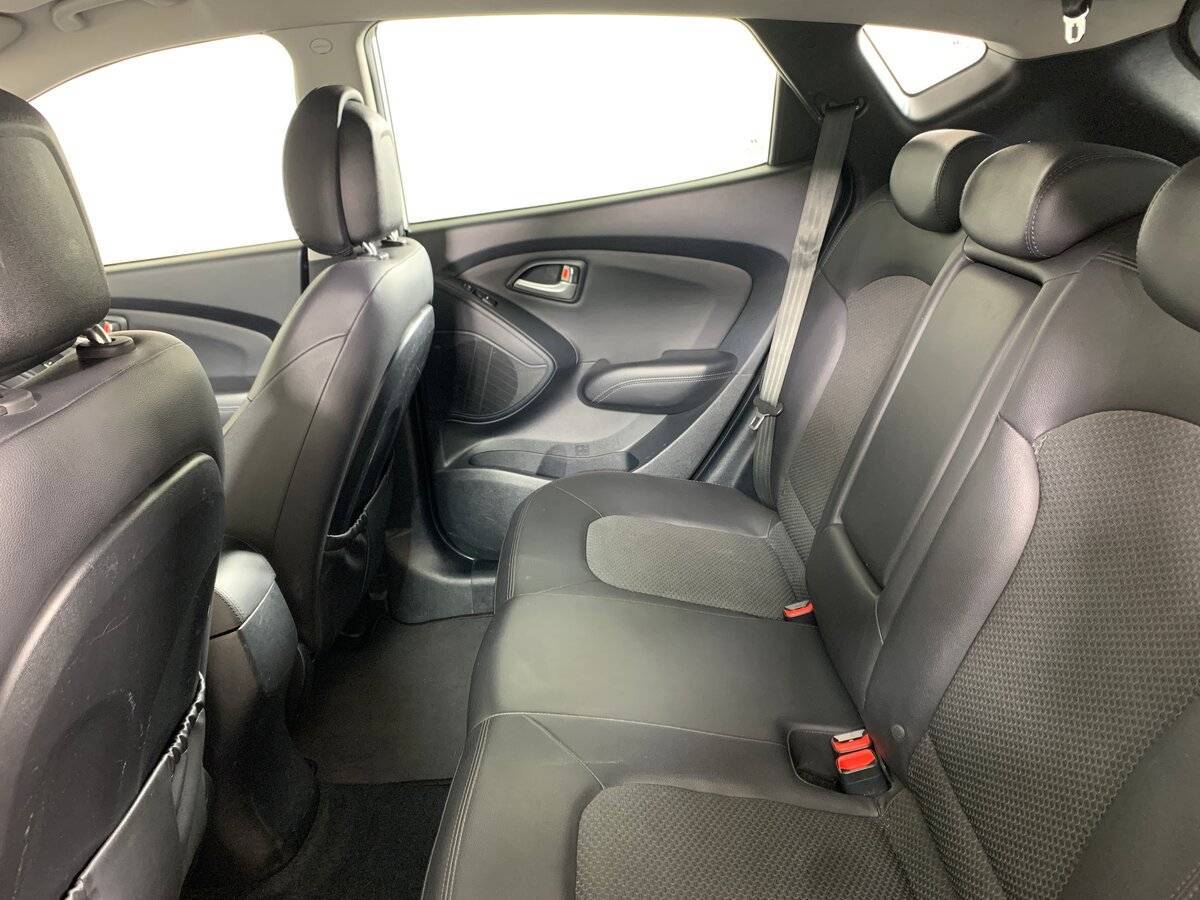 Купить Hyundai ix35 с пробегом. Фото: #17