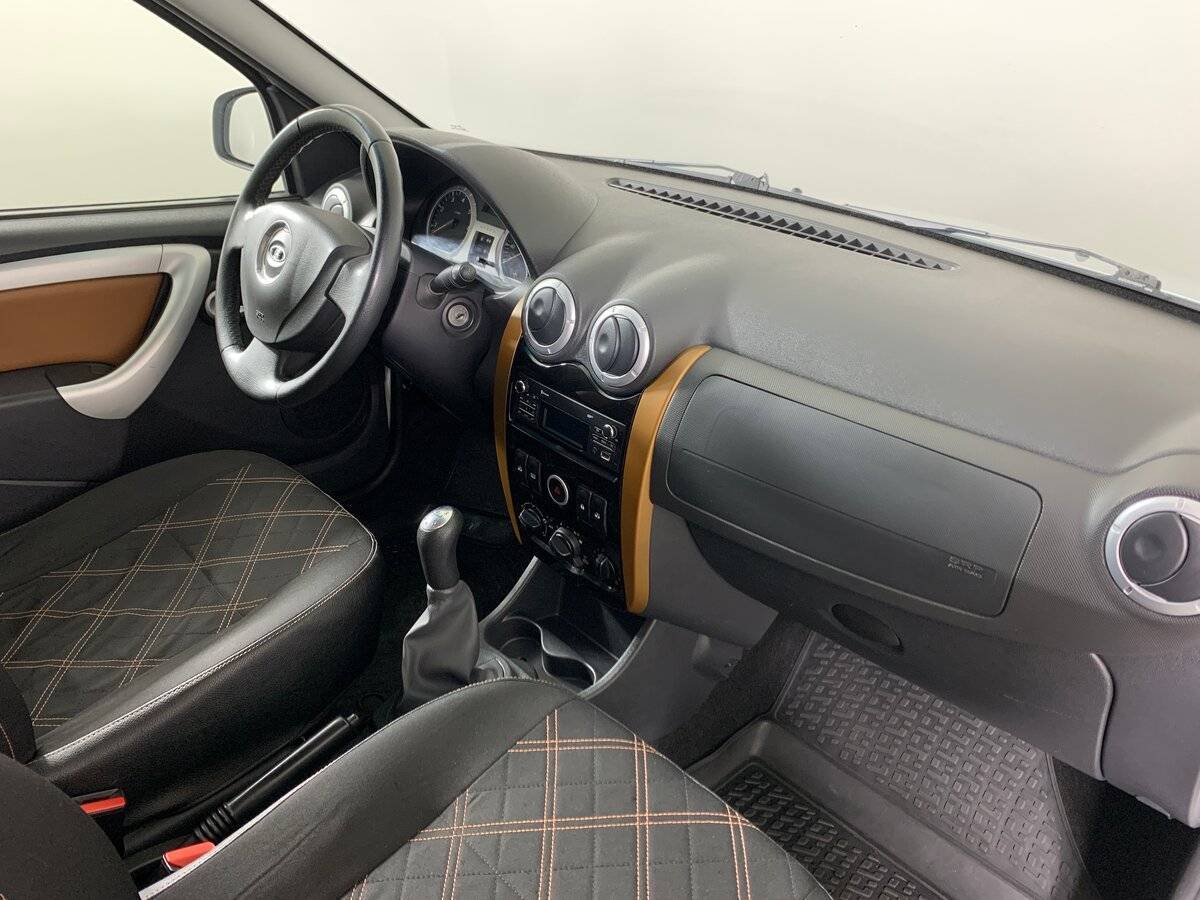 Купить Lada (ВАЗ) Largus с пробегом. Фото: #12