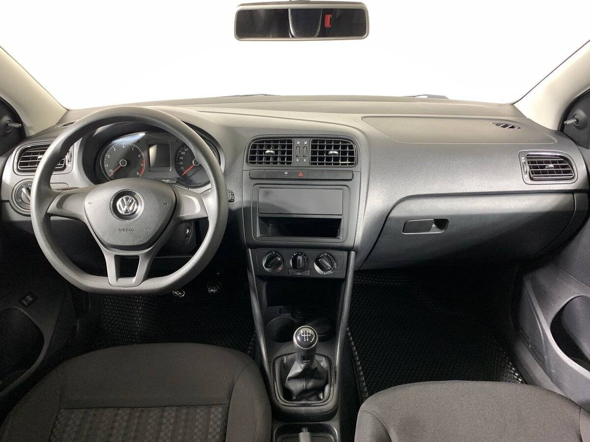 Купить Volkswagen Polo с пробегом. Фото: #11