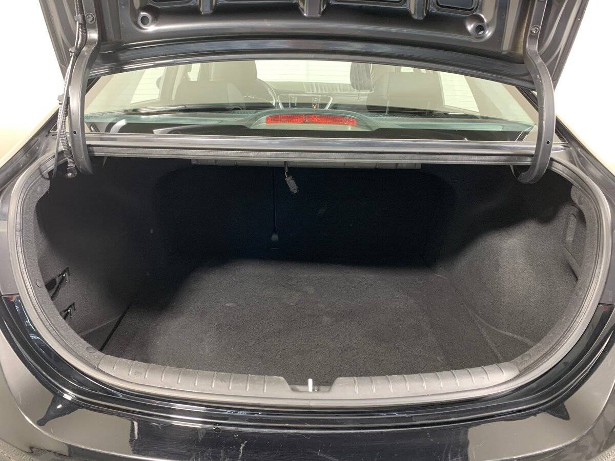 Купить Hyundai Solaris с пробегом. Фото: #18