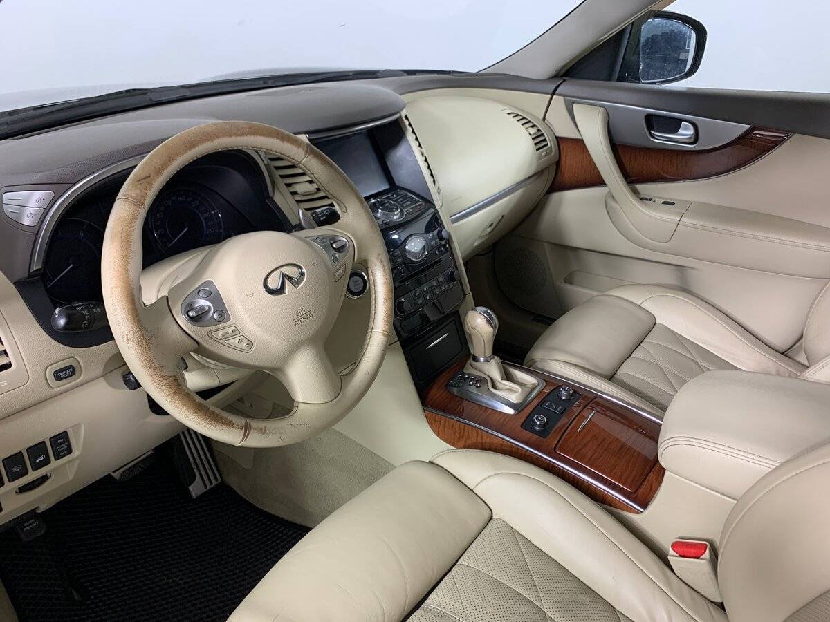 Купить Infiniti FX с пробегом. Фото: #10
